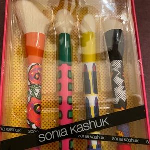Sonia Kashuk makeup brushes
